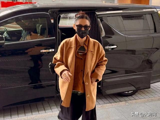 张柏芝庭审现场崩溃大哭