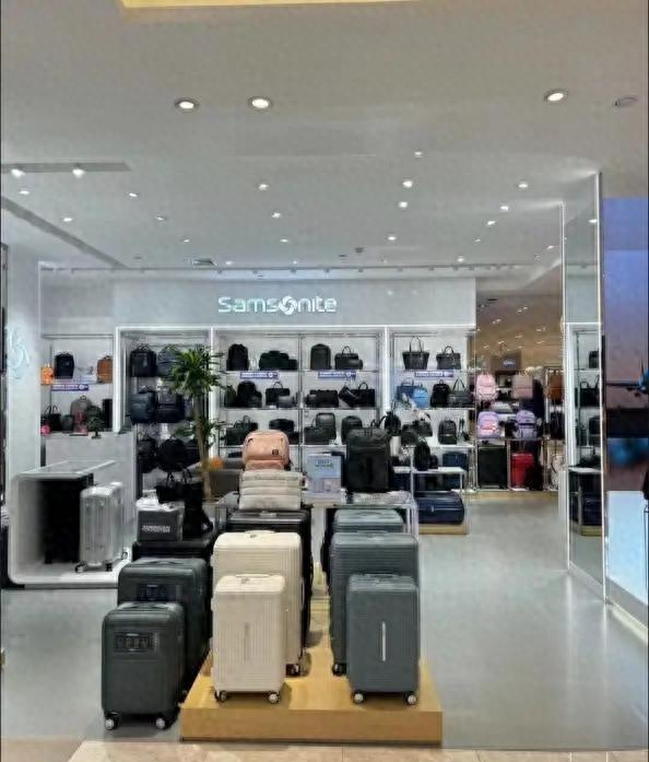 行李箱轮子坏了去哪里修（行李箱坏了不心疼）