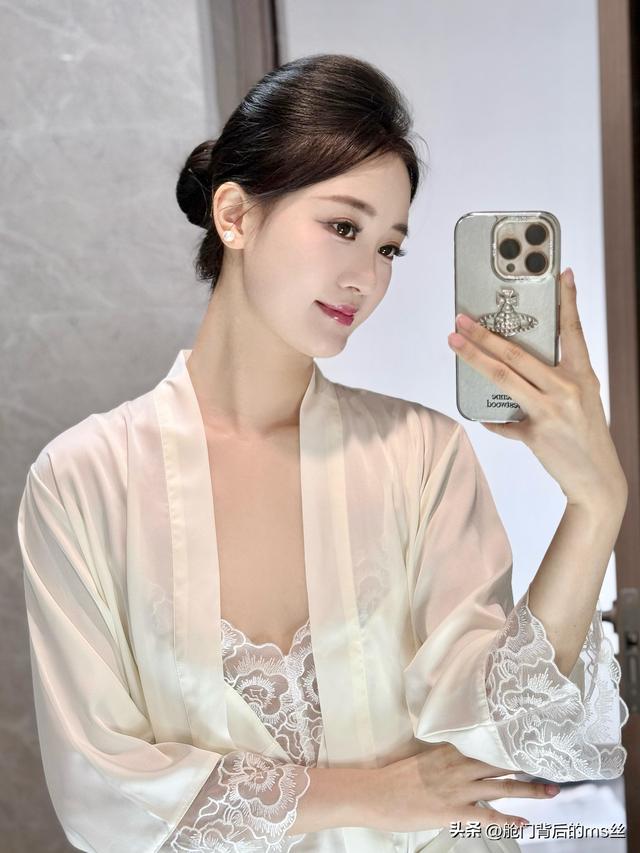 飞机头等舱和经济舱的区别（空姐告诉你头等舱与经济舱）