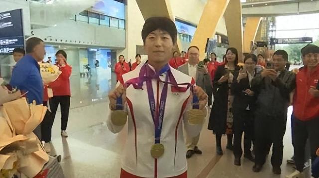 举报领导“索要奖金”的亚运冠军再发声：自己不敢再呆在家中，恳请有关部门深入调查