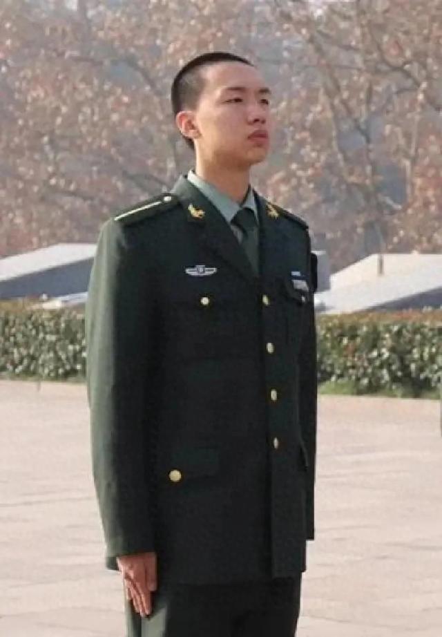 毛东东,现在是什么军衔?