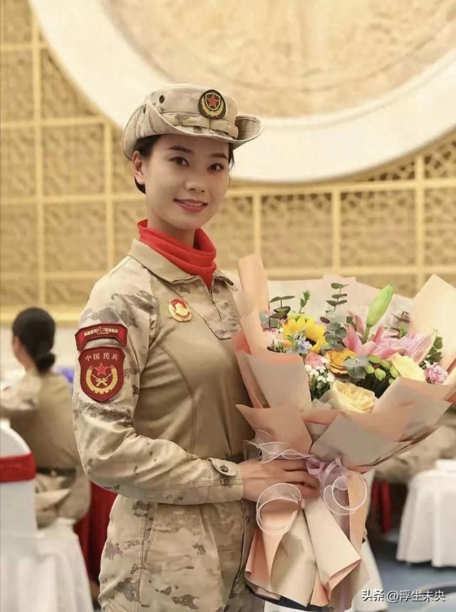 女民兵李思颖阅兵后回家才半天，又有一个新身份：河北工大研究生