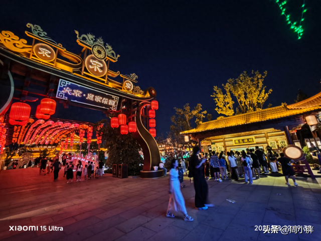 向佐空降开封！万岁山与清园周末客流争夺，周六音乐节，周日NPC