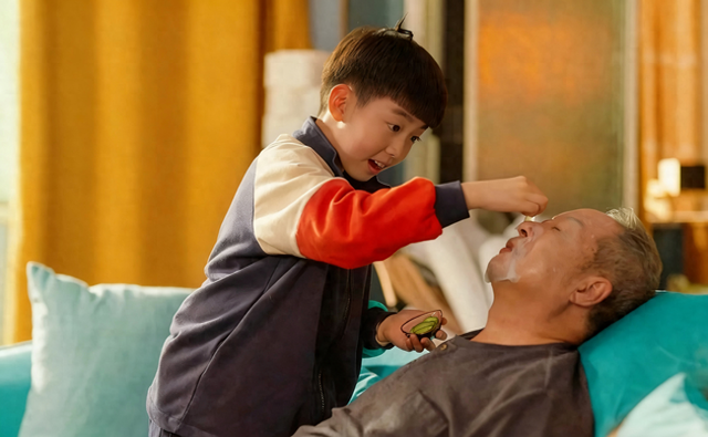 比小学生说烂梗更可怕的，是大人也说