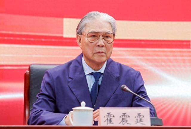 霍家没看错人	，44岁儿媳郭晶晶又传“喜讯”，再次给霍家添彩