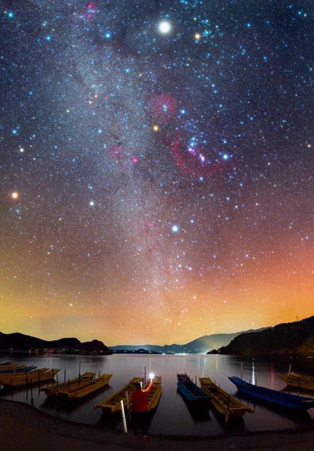 藏尽冬夜温柔！总该在丽江看场流星雨……