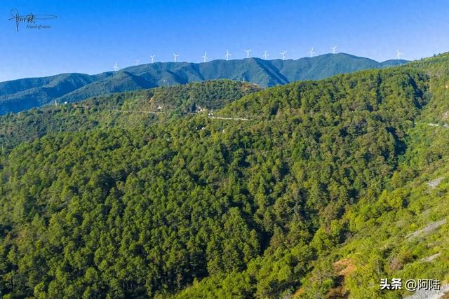 大理郊外的G214国道有个观景台,是只适合骑友去打卡的好去处