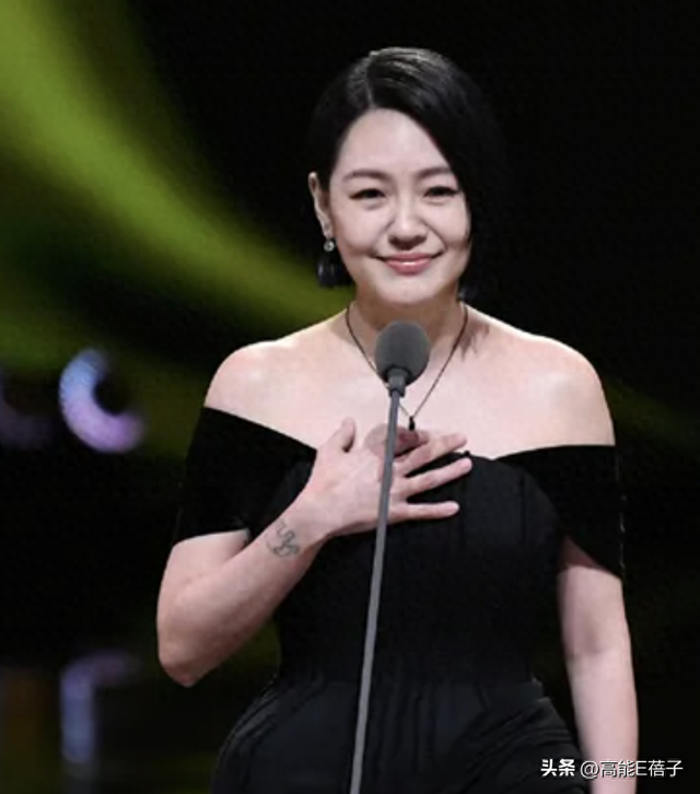潘迎紫年龄成谜？谢金燕晒腹肌、林志玲跳舞？她们也太逆龄了吧！