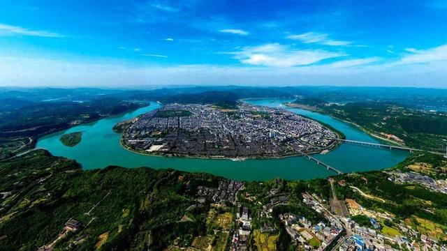 建设世界古城旅游目的地，四川阆中打好三张“牌”丨打赢经济发展翻身仗