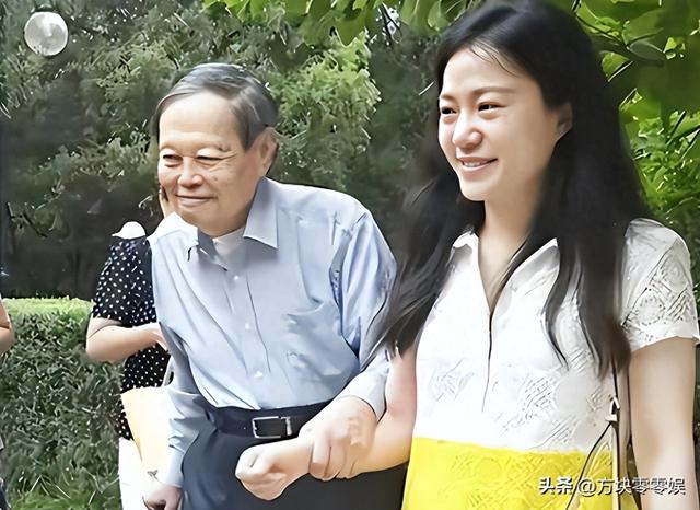 恩爱21年抵不过残酷现实！103岁杨振宁已年老，49岁翁帆花样年华