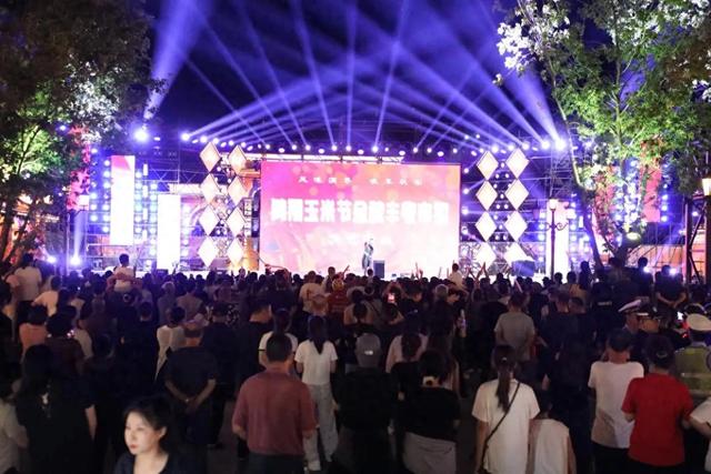 丰味满巷夜享秋实!公主岭铁北历史文化街区金秋丰收市集欢乐启幕