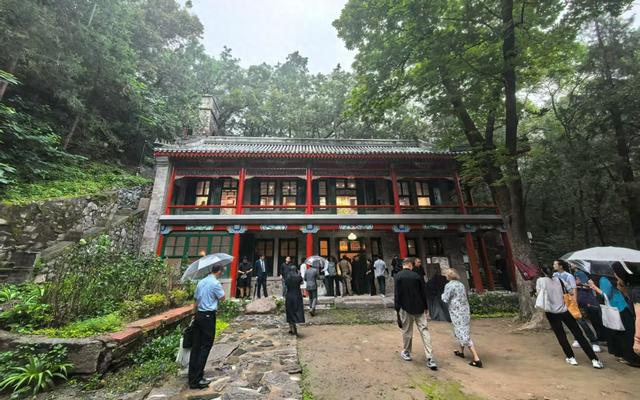 贝家花园重新开园，“国际友谊的历史印记”主题展揭幕