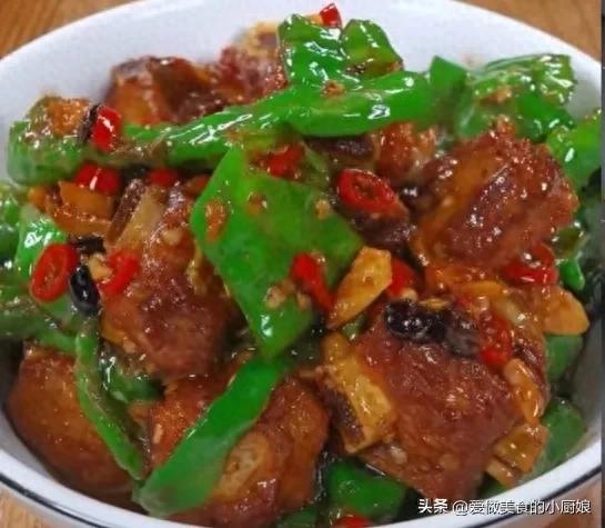 婆婆来家第15天，中午一进门，看到桌上的6道菜，压力瞬间释放