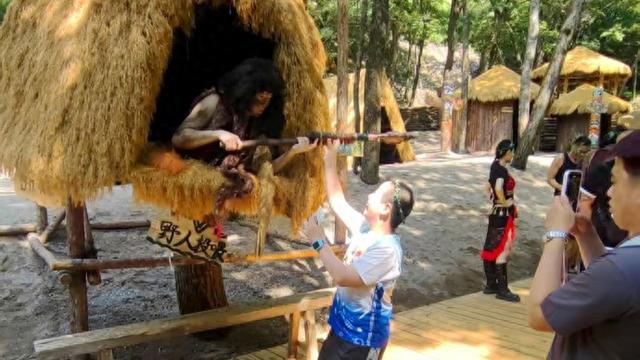 景区“野人”出没博眼球背后，中小景区正面临生存困境