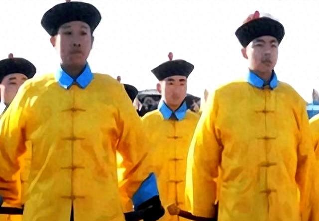 大清一等侍卫有多牛？正三品碾压知府，和珅靠它成“二皇帝”