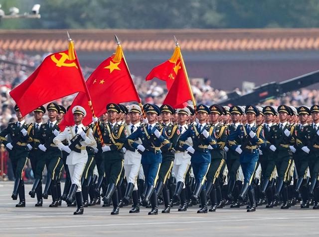 特朗普登机访华前，对中方开条件：不先签字认输，就没必要见面了