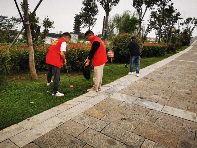 睢县旅游发展服务中心开展“倡导文明旅游 保护生态环境”志愿服务活动