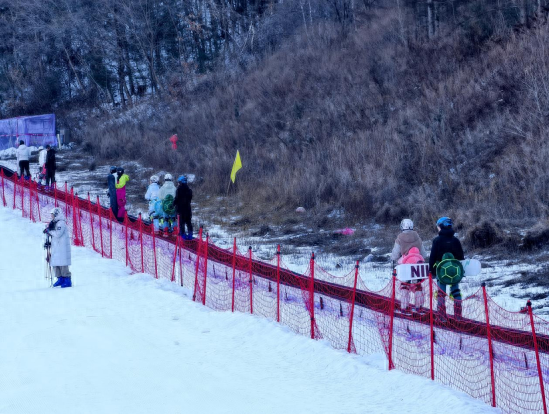 山海有情 冰雪辽宁 | 工业底色+冰雪浪潮 抚顺玩出新热度