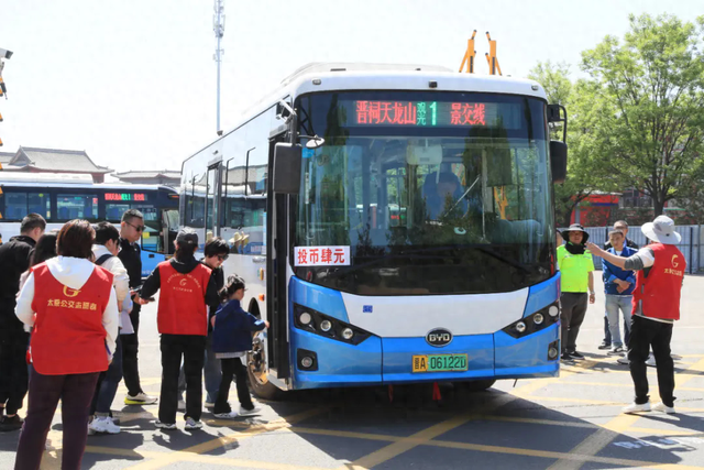 太原观光1路：一条写满“最”字的景交传奇