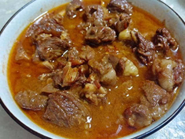 家常筋头巴脑｜牛肉筋头软糯胶质满满	，酱香浓郁下饭神器