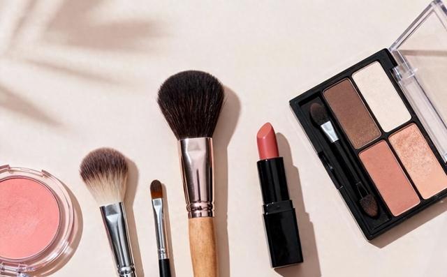 韩国人教会了技术，河北人拿走了市场：中国化妆刷之都的逆袭史