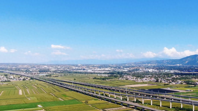 高铁、村庄、青山、绿野，临潼这幅田园画美到心醉→