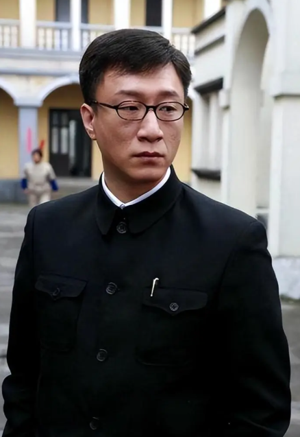 全家移民澳洲传闻真相大白1年，孙红雷近况曝光，一点都不意外