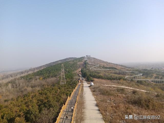 邓州禹山，自古为文化名山，曾有禹庙和清代高官筑的读史亭，