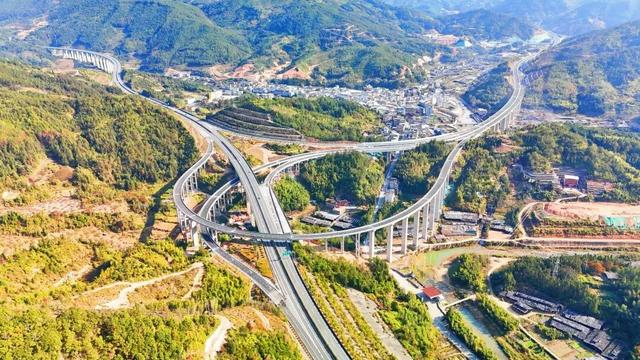 高速贯通山海路 福建宁德古田县大桥奏响文旅歌