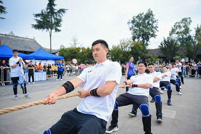 金秋十月去哪儿 万千气象成都行｜“天府令”英雄大会争霸赛燃动国庆假期