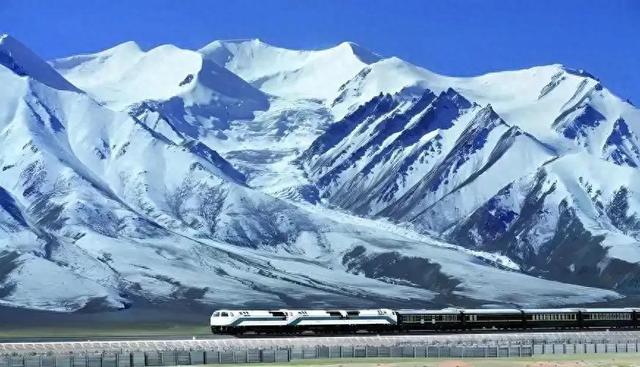 总投资3000亿，专家高呼养不起，中国为什么一定要建川藏铁路？