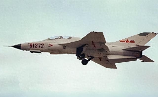 攻不了也守不住？中国空军在西藏上空，被印度空军足足欺负了40年