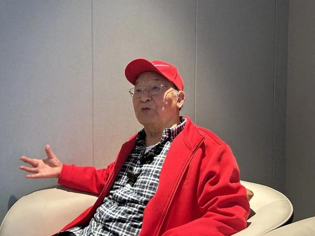 85岁双星名人集团创始人回应与儿子儿媳“断亲	”：断亲是儿子先提出来，曾考虑过让儿孙接班