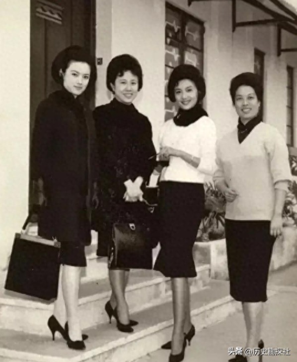 70年代，夏梦等人的罕见合影，她美得无可挑剔，堪称绝代佳人