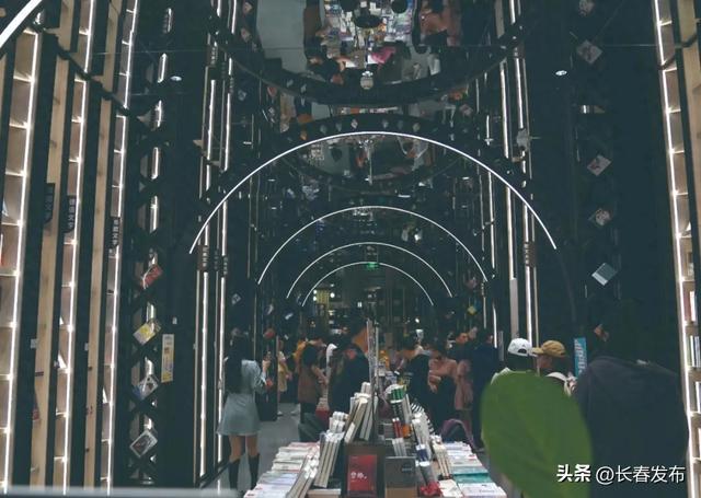 走进长春！150个网红打卡地之钟书阁