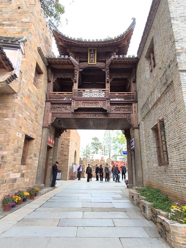 江西五日自由行：婺源弦高古城 《二十三》(2025·10·30～11·3)