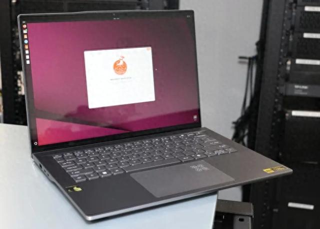 Ubuntu 25.10 进入功能冻结期