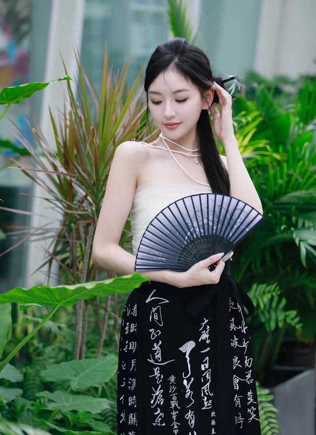 短剧居然有这么美的女演员，比邓灵枢还高级，网友：可惜我不认识