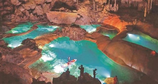 清镇石龙洞：都夸咱家山水美