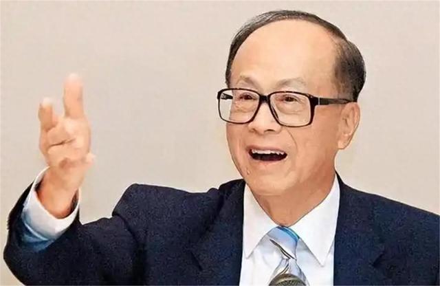 巴拿马运河争夺战进决战，中方出手将军，李嘉诚在爱国卖国间挣扎