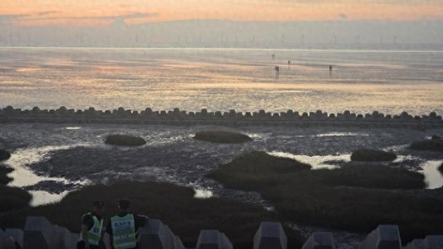 现场堪比“越狱”！上海这一网红打卡点，安全风险不容忽视