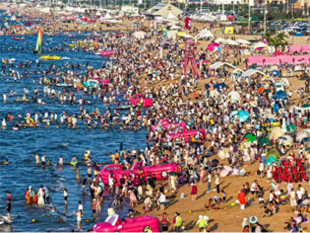 一场400万人的双向奔赴：读懂那香海旅游经济的“韧性密码”
