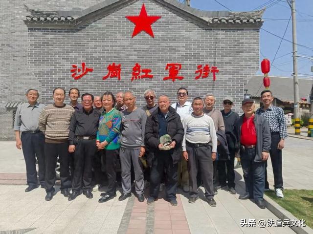 吴世昌 | |红色沙岗