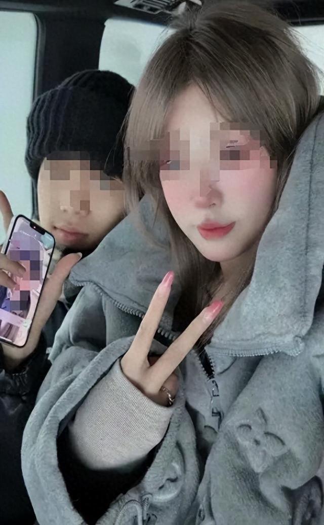 女子以10万元把男友卖到电诈园后安排10天旅游，男子家人花35万赎回，女子回国后被警方控制