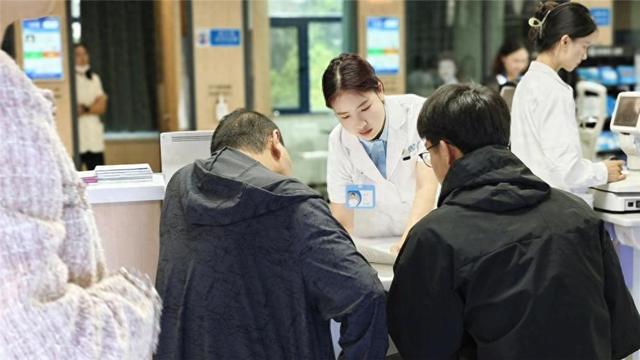 军校视力要求（寒假摘镜总动员丨2025年报考军校）