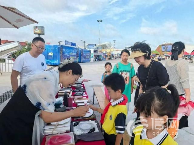 青岛西海岸文旅特色展区亮相金沙滩啤酒城 多元体验引客来