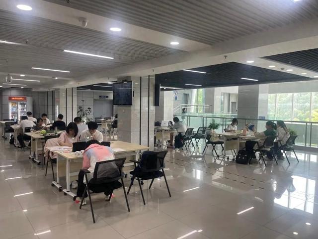 湖图暑期宠粉放大招：书香纳凉充电嗨翻一夏