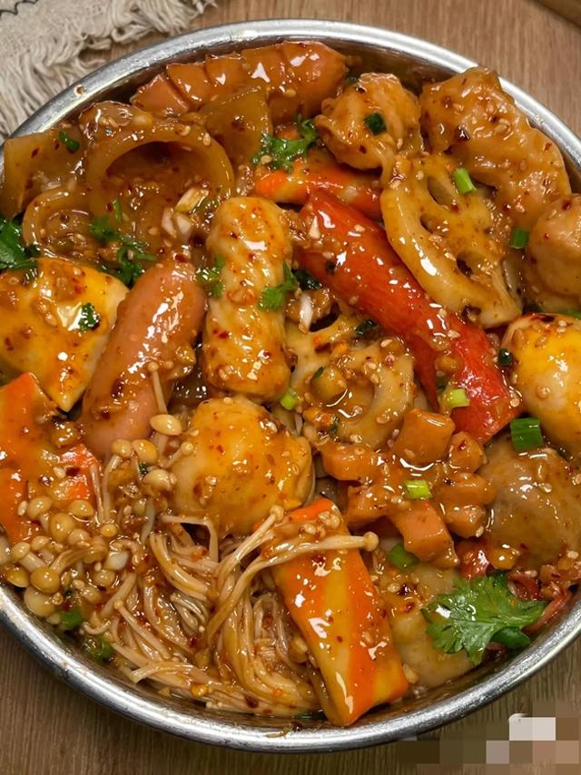 麻辣拌的酱料怎么配（在家拌麻辣拌）