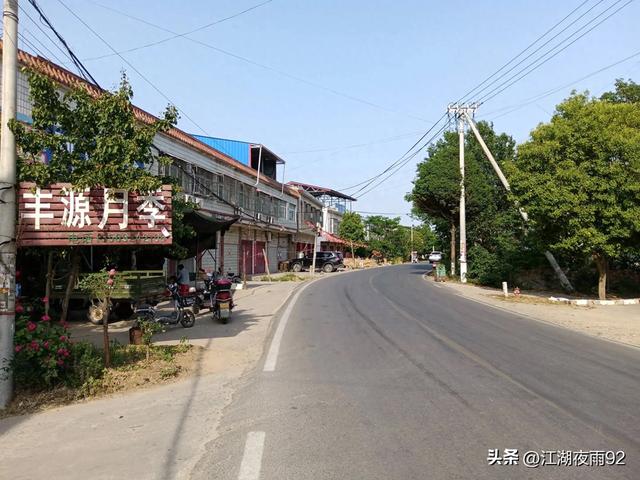 探访南阳丝绸之路上的汉代石拱桥，青石板古道见证博望的兴衰变迁