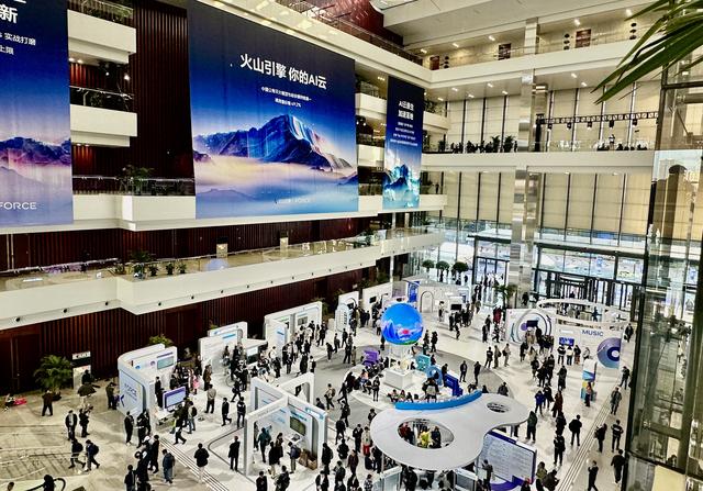 打AI价值战，火山引擎亮出AI底牌